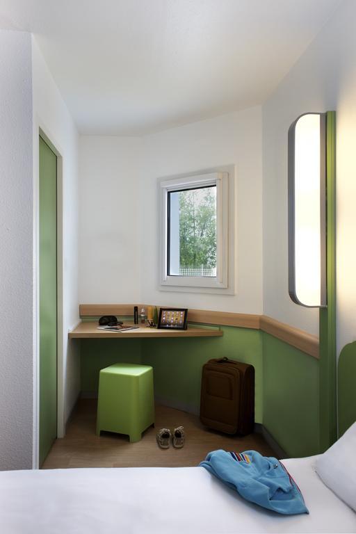 ibis budget Chambéry Sud Challes Les Eaux Esterno foto