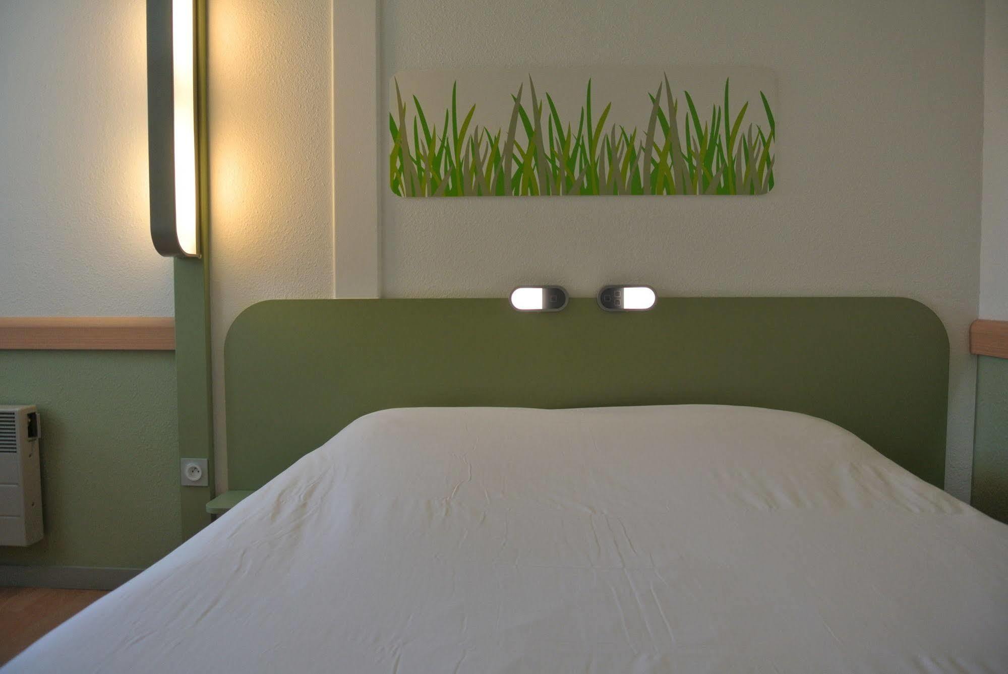 ibis budget Chambéry Sud Challes Les Eaux Esterno foto