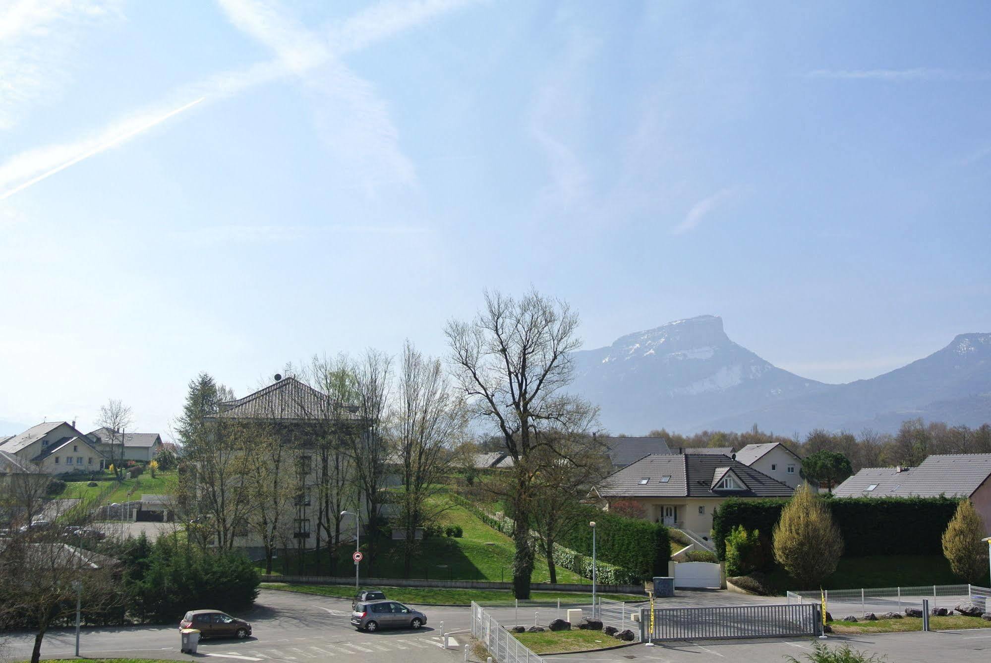 ibis budget Chambéry Sud Challes Les Eaux Esterno foto